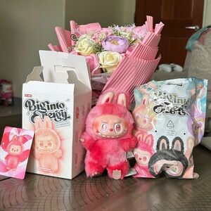 POPMART Big Into Energy Labubu